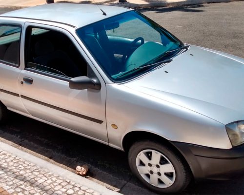 ford_fiesta_2001_prata_americana_sp_1