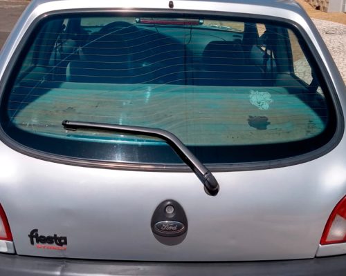 ford_fiesta_2001_prata_americana_sp_4