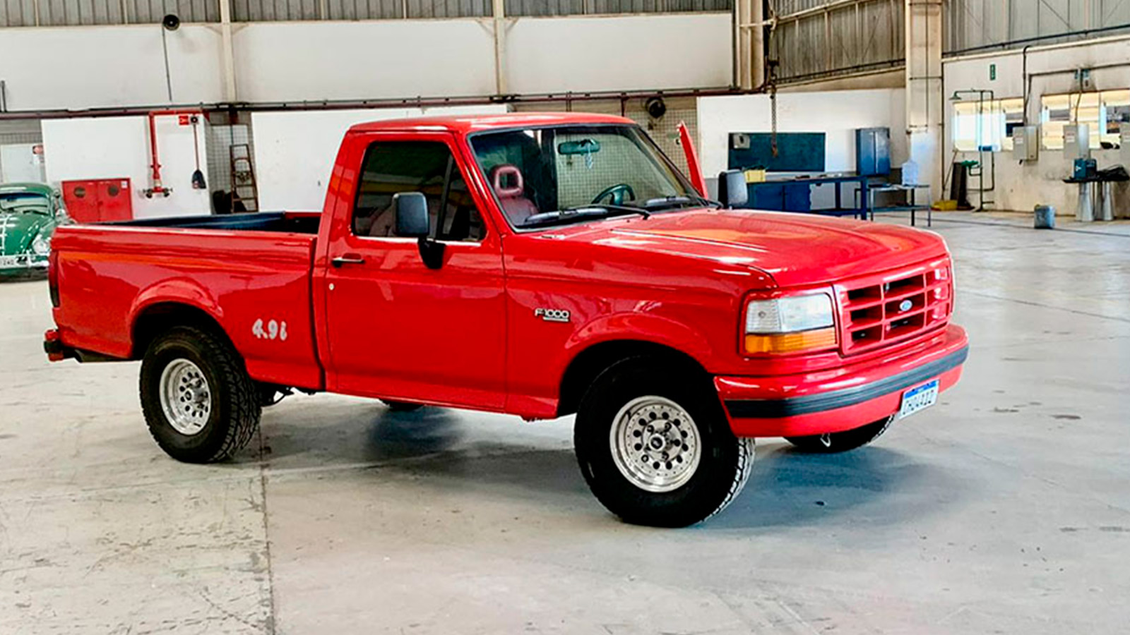 F1000