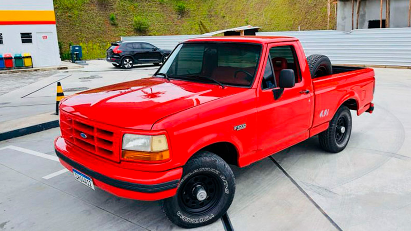F1000