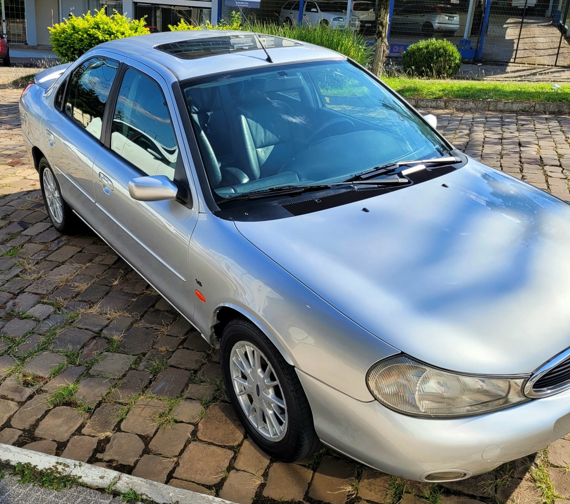 MONDEO GHIA V 6