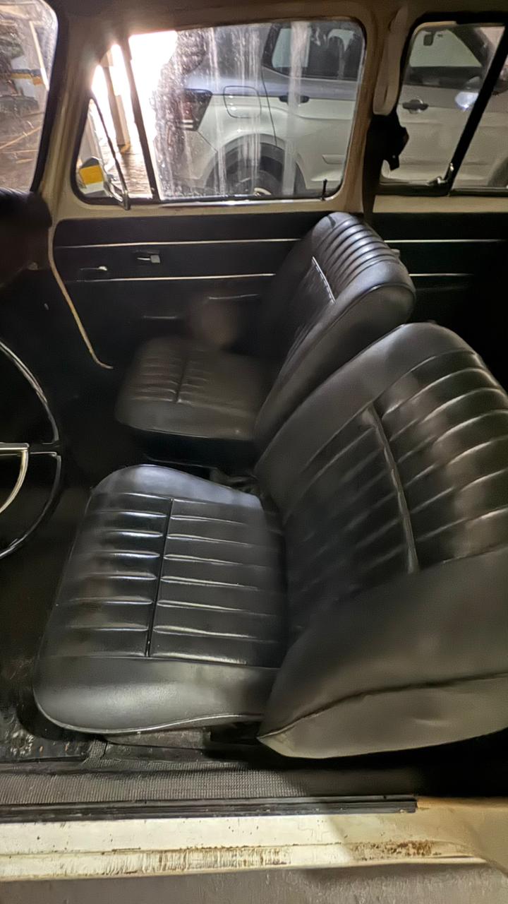 VW Variant 1971 a venda - vista traseira e acabamento | Carro Antigo a Venda