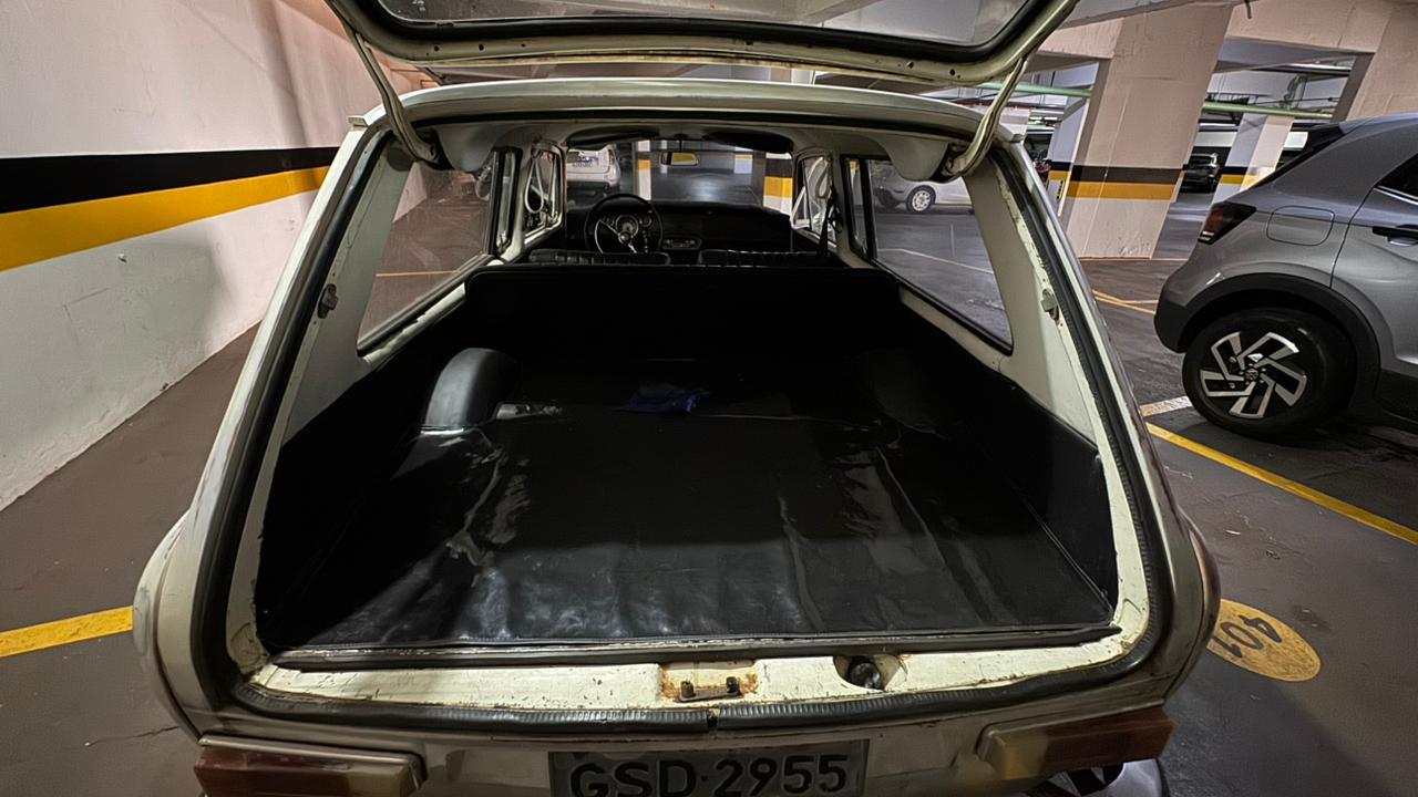 VW Variant 1971 a venda - interior | Carro Antigo a Venda