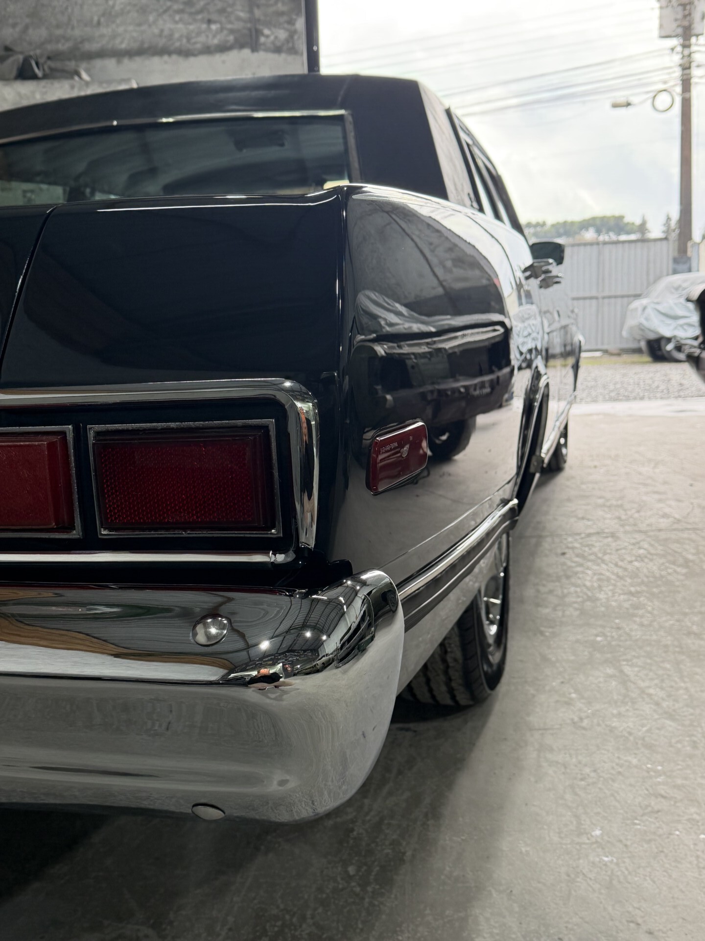 FORD LANDAU 1981 a venda - vista traseira e acabamento | Carro Antigo a Venda