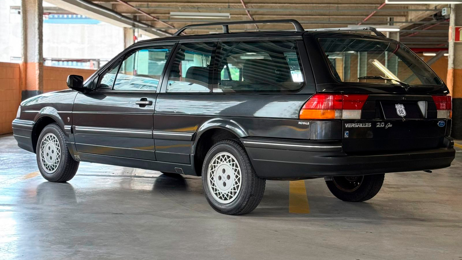 Ford Versailles Royale 1990 a venda - detalhe do carro antigo | Carro Antigo a Venda