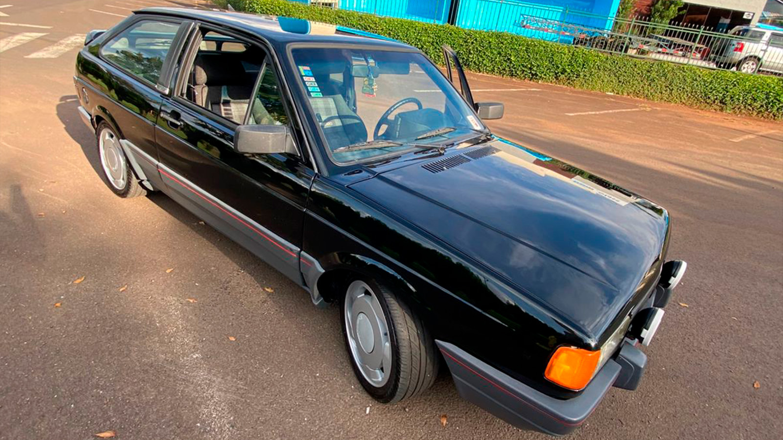 Volkswagen Gol GTS 1994 a venda - vista lateral | Carro Antigo a Venda