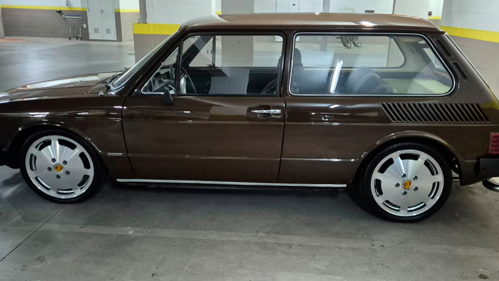 VW Brasília 1979 a venda - detalhe externo | Carro Antigo a Venda