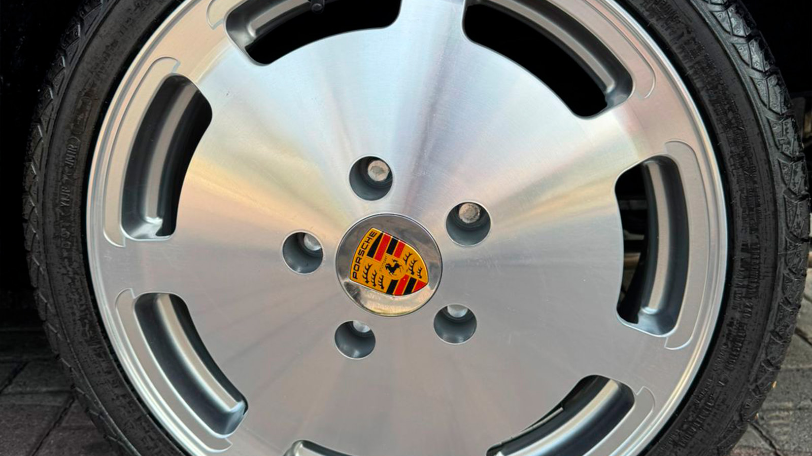 VW Brasília 1979 a venda - detalhe do carro antigo | Carro Antigo a Venda